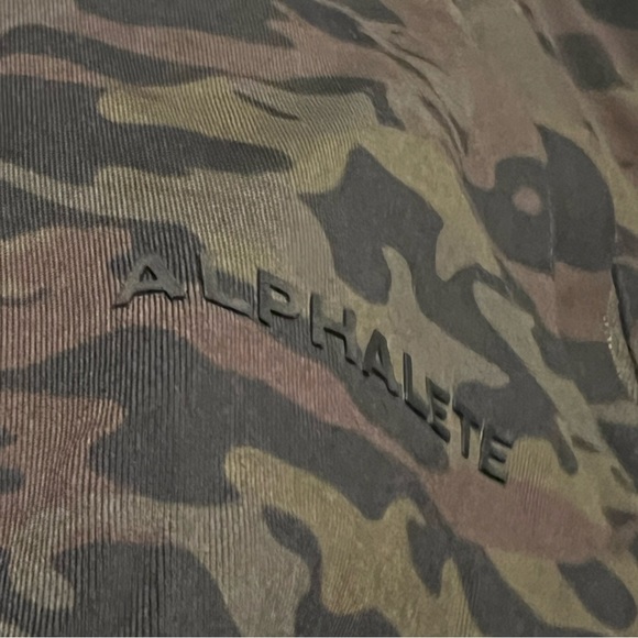 Alphalete Camo Joggers Size Small - Picture 3 of 3